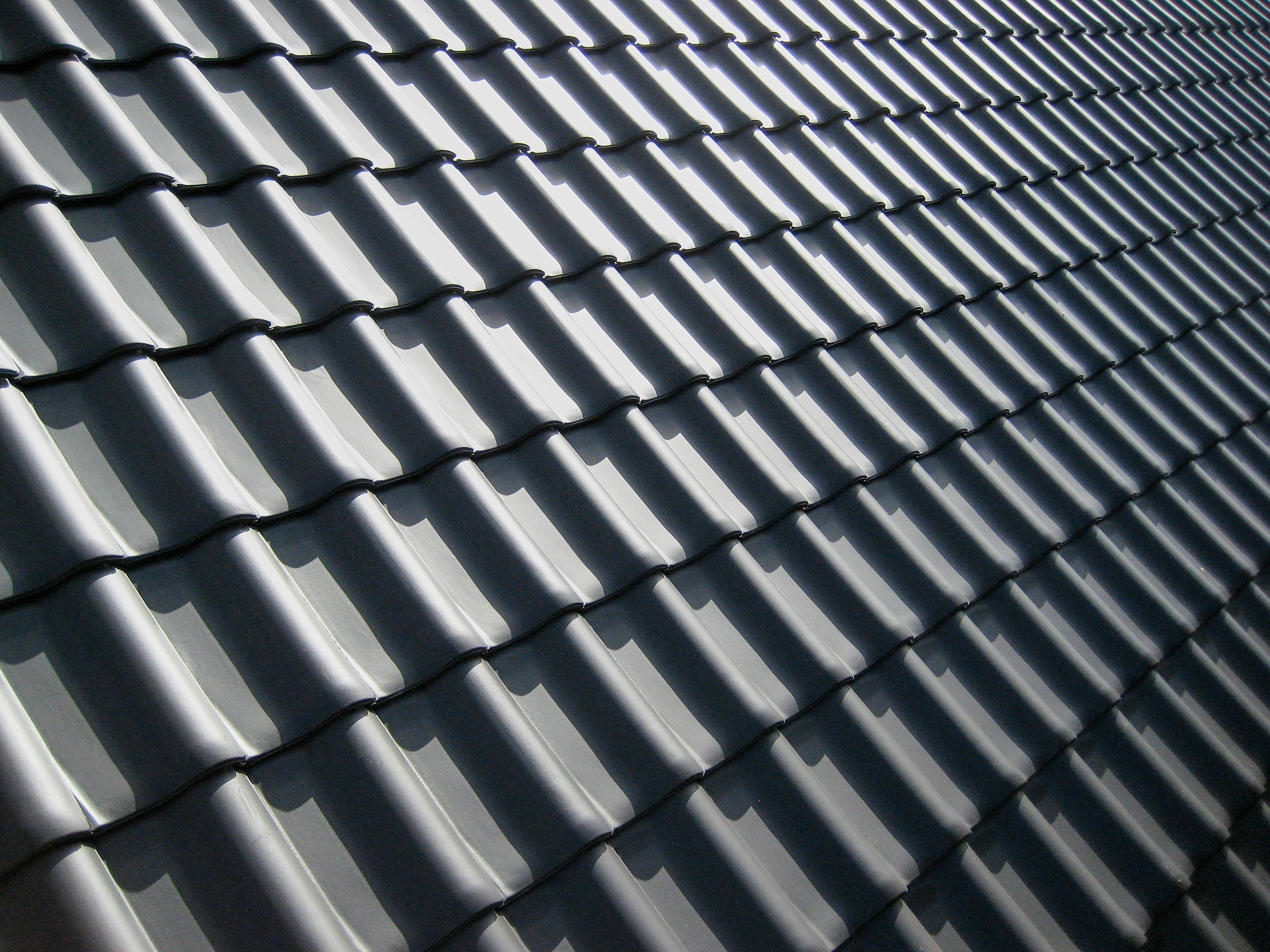 Step tile roofing